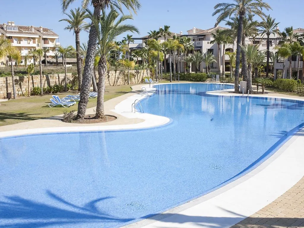 Marbella Getaway!!公寓 0*,